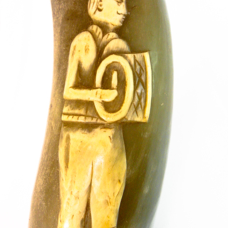 Corne à boire — poire à poudre — G-2068