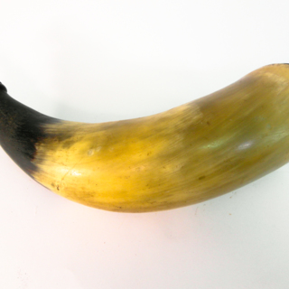 Corne à boire — poire à poudre — G-2069
