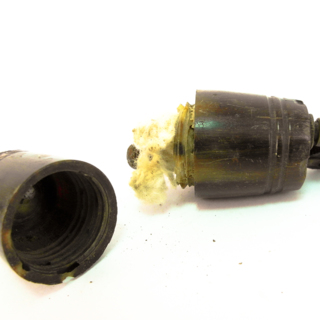 Briquet — g-5042-E
