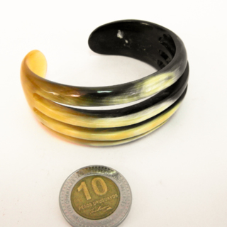 Bracelets, broches et porte-clés — g-5053-C